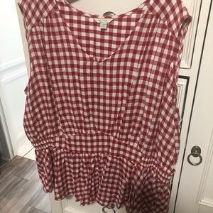 Red cotton sleeveless top. Smoke free